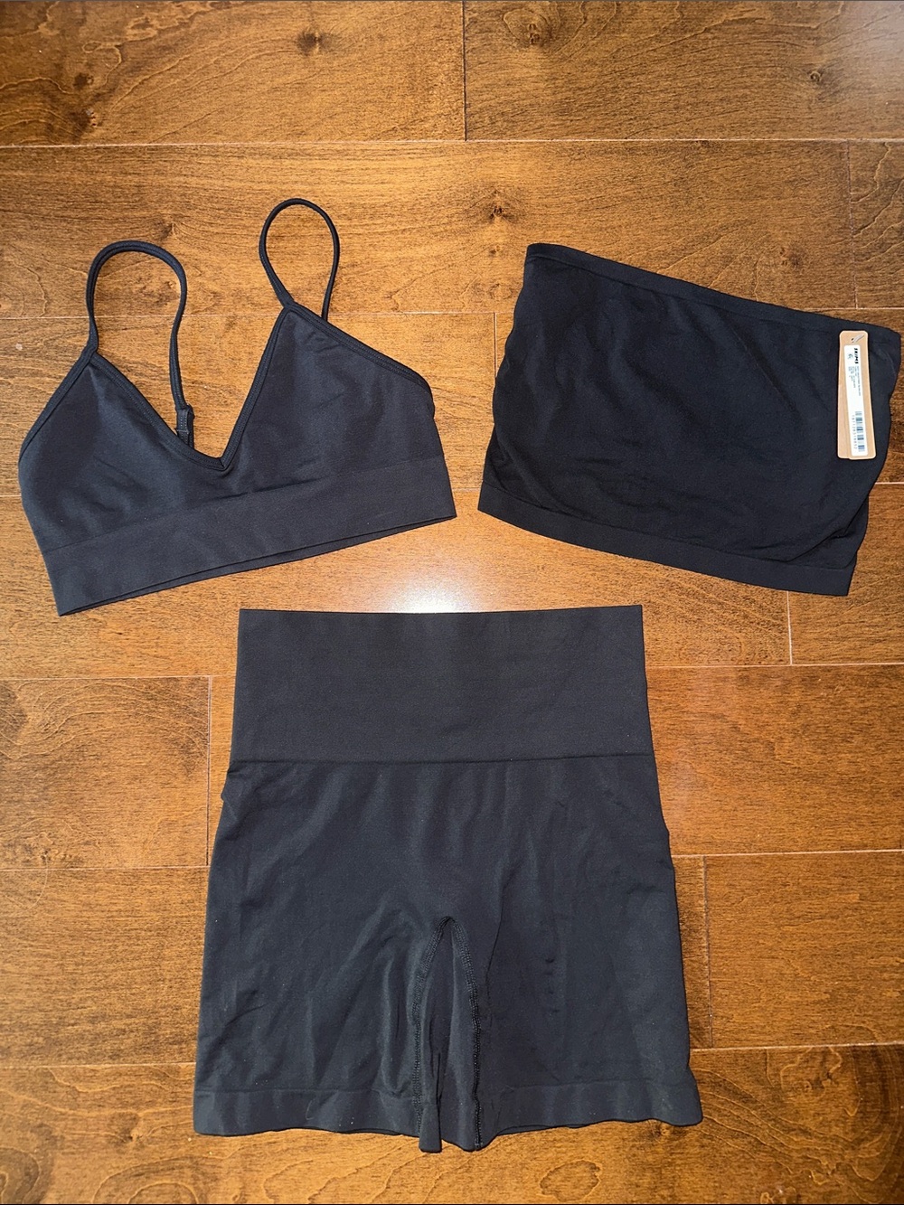 SKIMS SOFT SMOOTHING SEAMLESS BRALETTE + TUBE TOP + SHORT ONYX SMALL